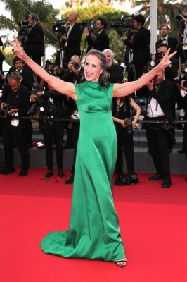 Andie Macdowell pic #1304565