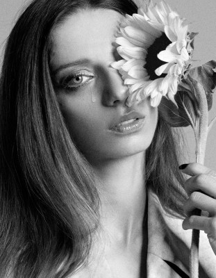 Angela Sarafyan pic #904093