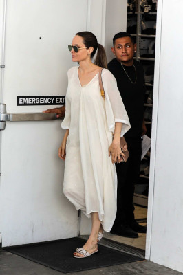 Angelina Jolie pic #1166870