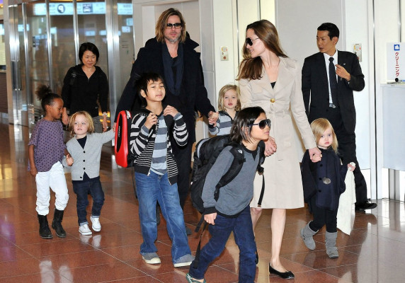 Angelina Jolie pic #418945