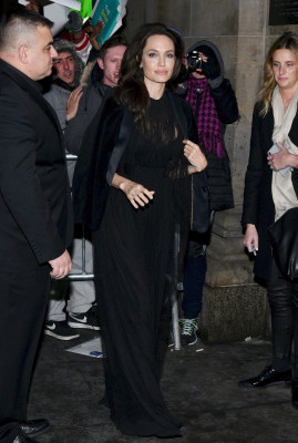 Angelina Jolie pic #997270