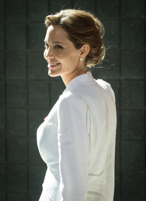 Angelina Jolie pic #713502