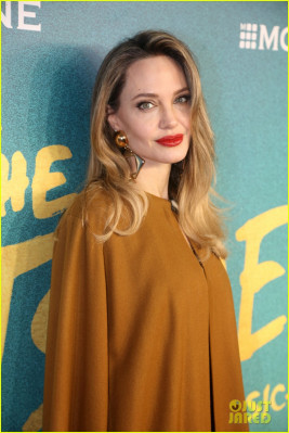 Angelina Jolie pic #1350584