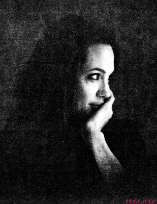 Angelina Jolie pic #114024