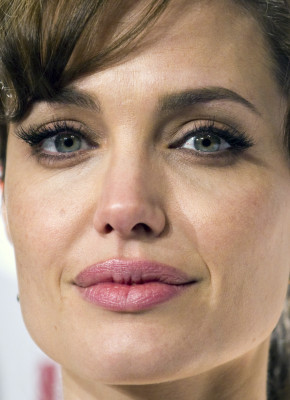 Angelina Jolie pic #414532