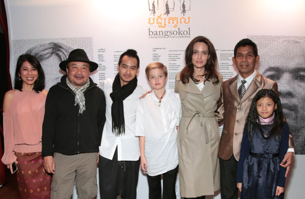 Angelina Jolie pic #992338