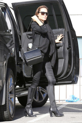 Angelina Jolie pic #751959