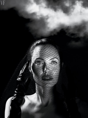 Angelina Jolie pic #953781