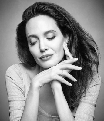 Angelina Jolie pic #969857