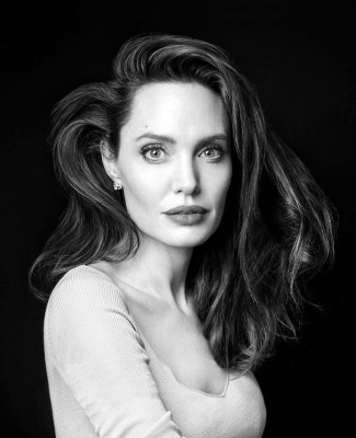 Angelina Jolie pic #969859