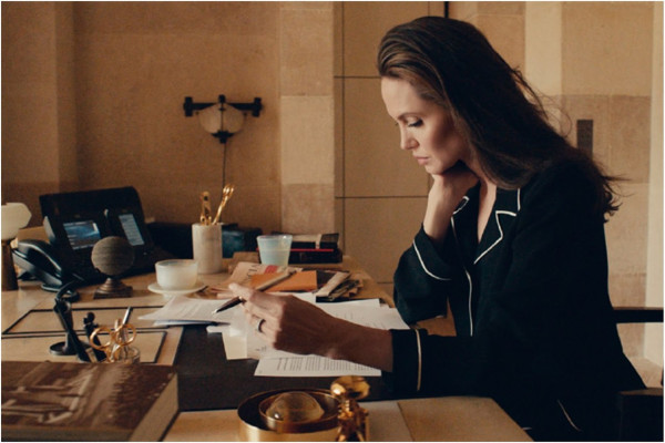 Angelina Jolie pic #916911
