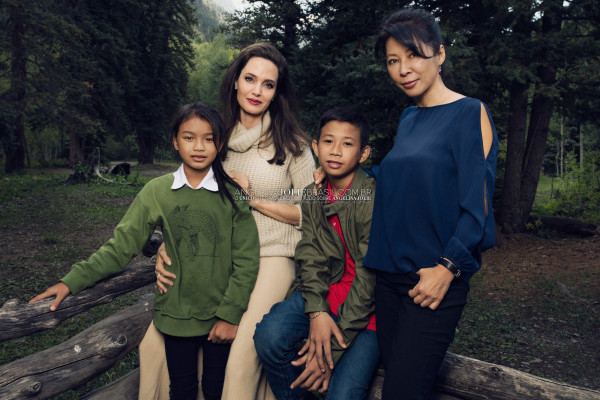 Angelina Jolie pic #962679