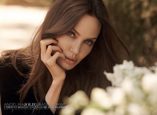 Angelina Jolie pic #1270890