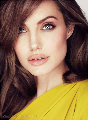 Angelina Jolie pic #737920