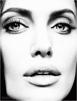 Angelina Jolie pic #737922