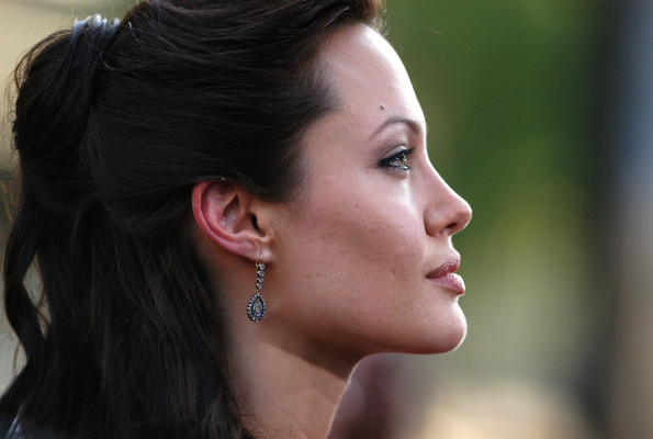Angelina Jolie pic #221110