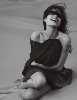 Angelina Jolie pic #460633