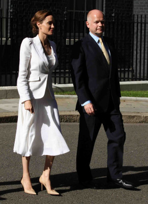Angelina Jolie pic #713483