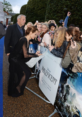Angelina Jolie pic #698279