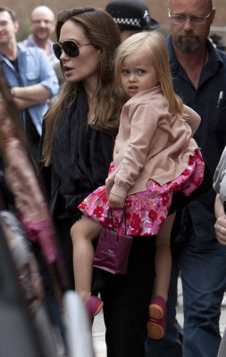 Angelina Jolie pic #422079