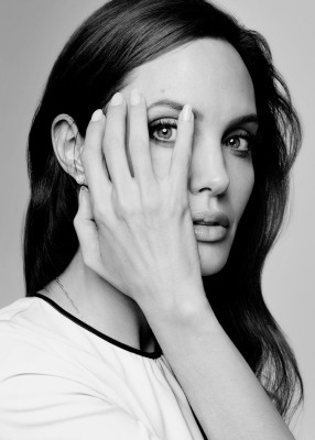 Angelina Jolie pic #750685