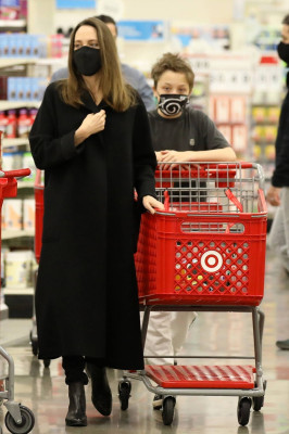 Angelina Jolie pic #1248399