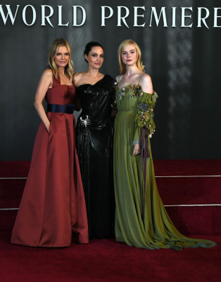 Angelina Jolie pic #1181684
