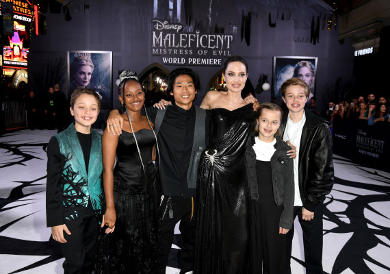 Angelina Jolie pic #1181680