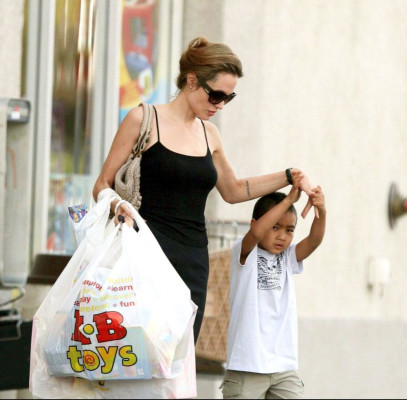 Angelina Jolie pic #85856
