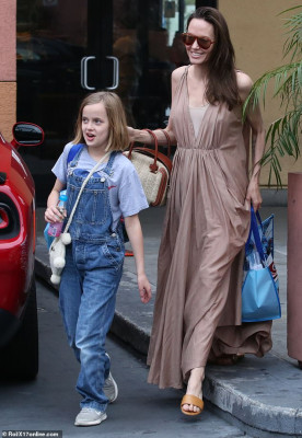 Angelina Jolie pic #1142267
