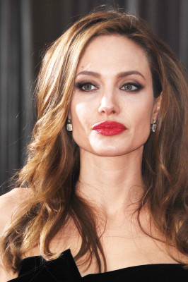 Angelina Jolie pic #474139