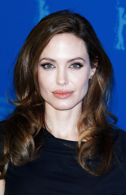 Angelina Jolie pic #446238