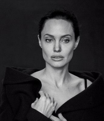 Angelina Jolie pic #809890