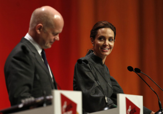 Angelina Jolie pic #713492