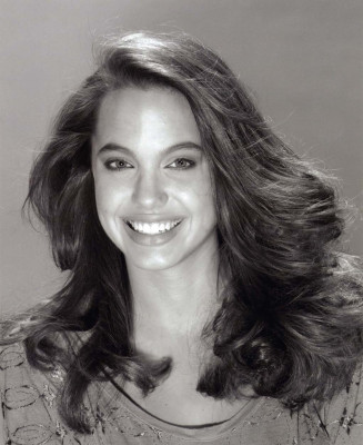 Angelina Jolie pic #215221