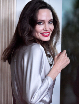 Angelina Jolie pic #977526
