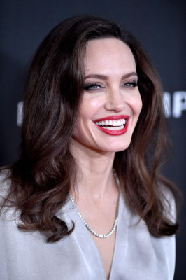 Angelina Jolie pic #977529