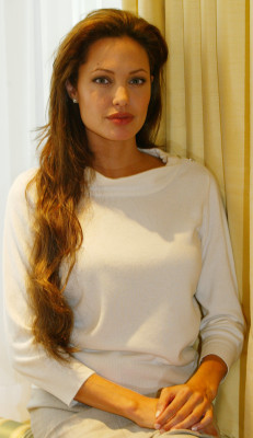 Angelina Jolie pic #213672
