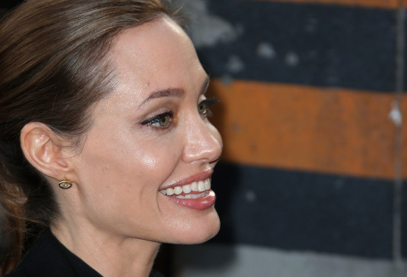 Angelina Jolie pic #611950