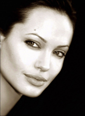 Angelina Jolie pic #114936