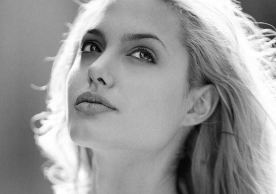 Angelina Jolie pic #194315