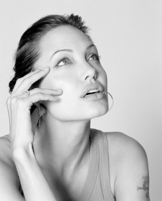 Angelina Jolie pic #404277