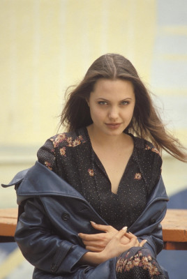 Angelina Jolie pic #404263