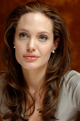 Angelina Jolie pic #404262