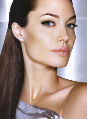 Angelina Jolie pic #404251