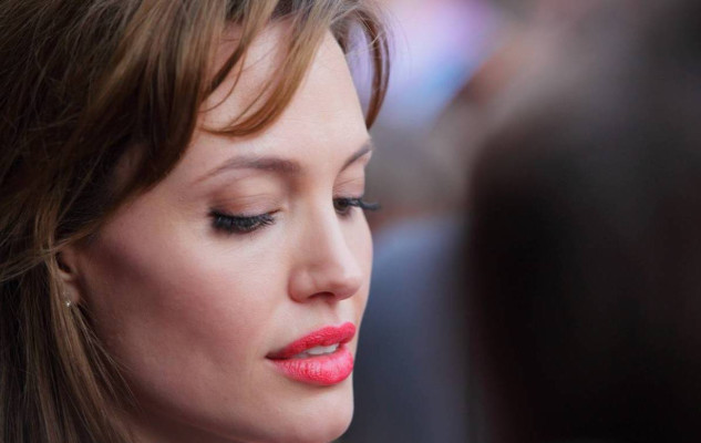 Angelina Jolie pic #495520