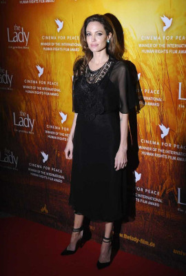 Angelina Jolie pic #447098