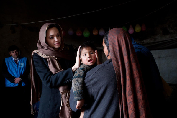 Angelina Jolie pic #414634