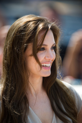 Angelina Jolie pic #379548