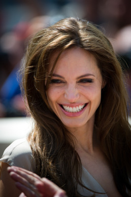 Angelina Jolie pic #379549